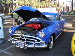 Phoenix Arizona's Central Avenue & Central Park Mall Welcomes Cruising Classics