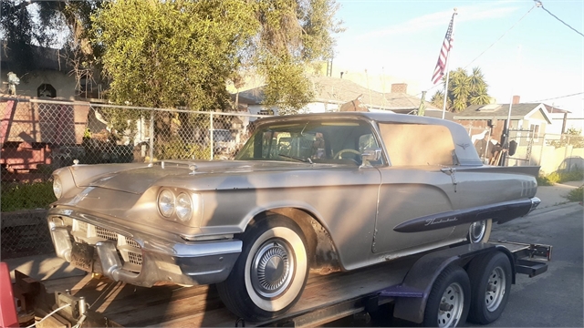 🚗 1960 Thunderbird – New Interior, Classic Charm 