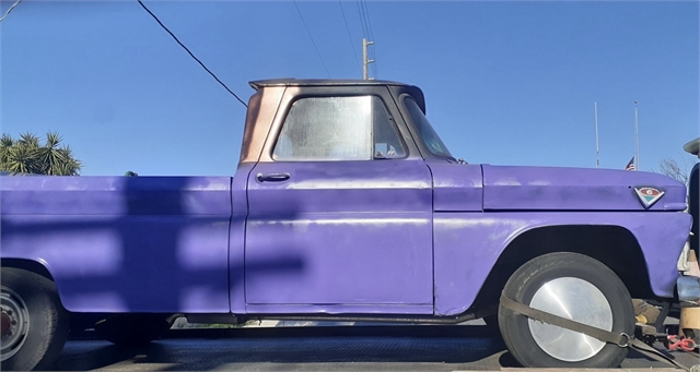 🛠️ 1966 GMC Longbed – 350 Engine, 4 Speed Manual