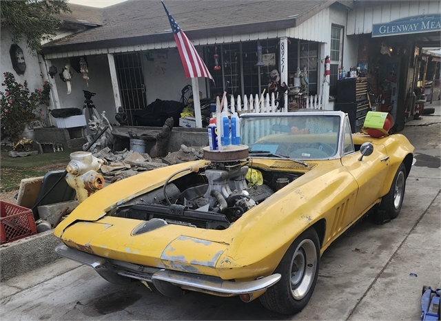 🚗💥 1965 Yellow Corvette – Unleash the Legend! 💥🚗